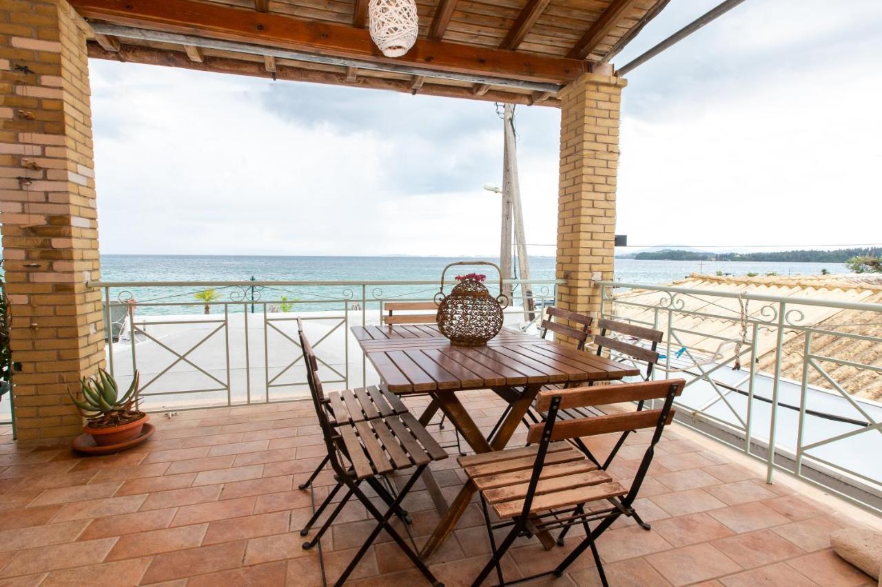 Seaview Stone Apartment In Ipsos Beach Kültér fotó